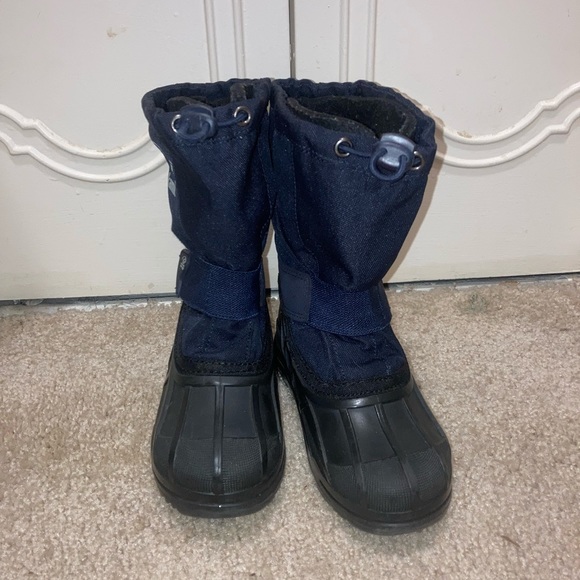 Kamik snow boots with removable liner - Picture 4 of 8